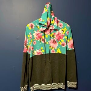 Lovely Melody Tunic Women’s Large Top